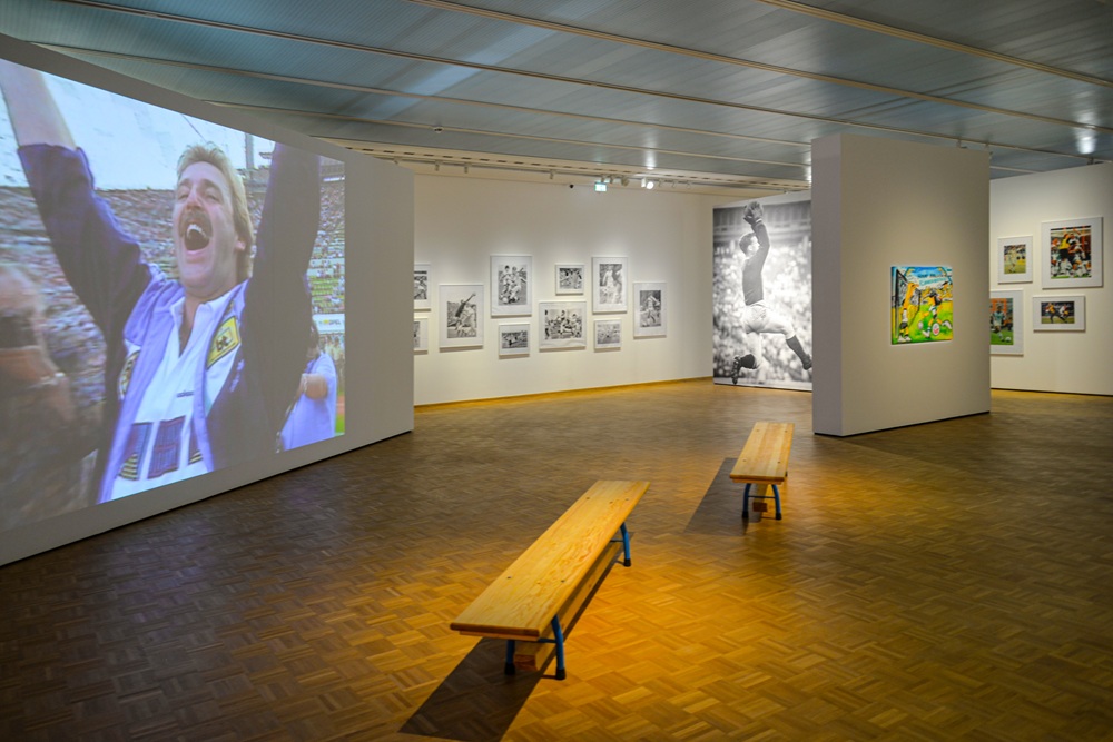 Videoinstallation im Obergeschoss der Ausstellung
Foto: Kunsthalle Rostock