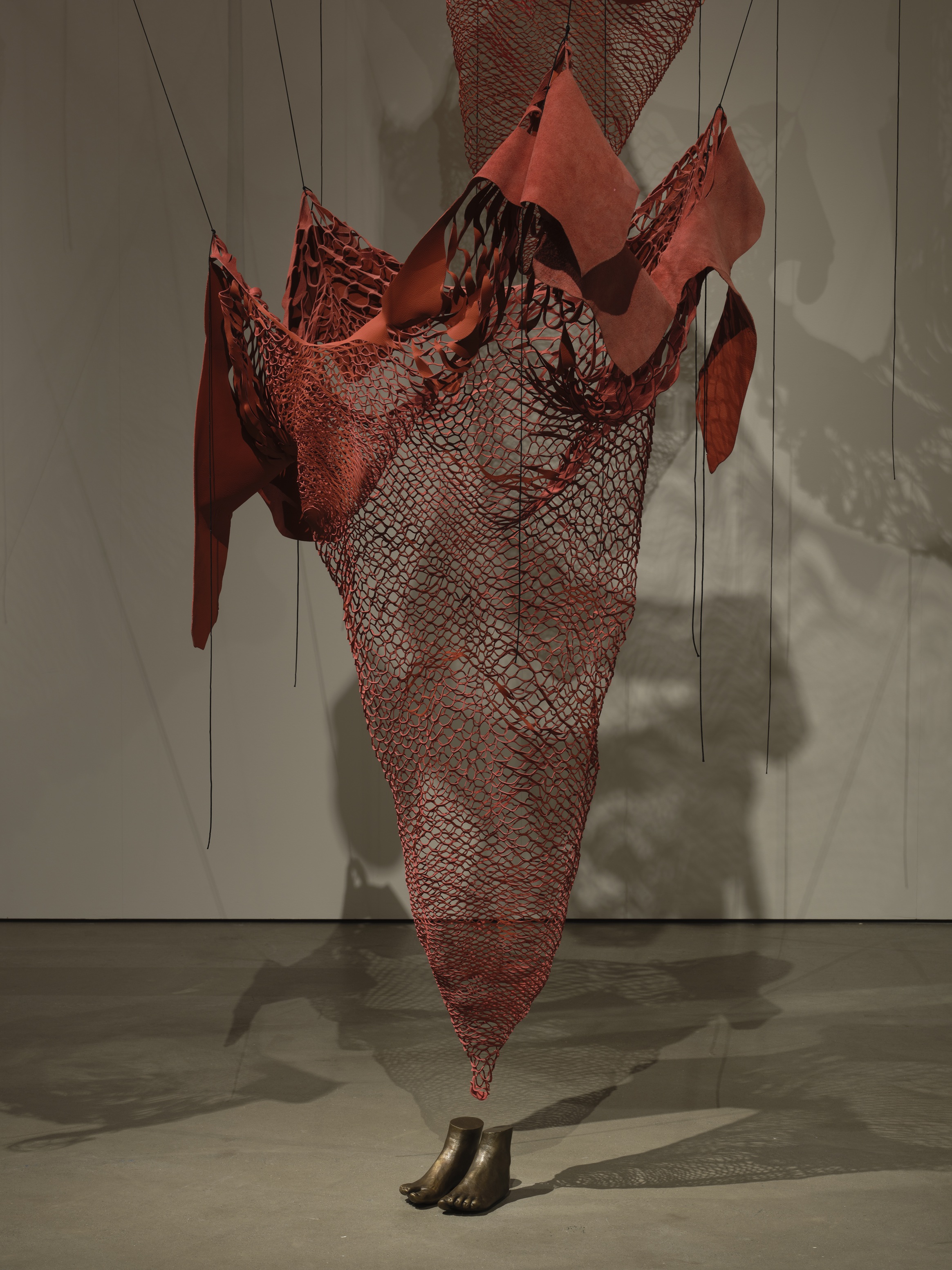 Chiharu Shiota
Out of my Body, 2022
Installation: leather, bronze
Aros Museum, Aarhus, Denmark
Photo Anders Sune Berg
© VG Bild-Kunst, Bonn, 2026 and Chiharu Shiota